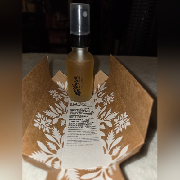 Honua Lihau Refreshing Face Mist - Picture 5 of 9